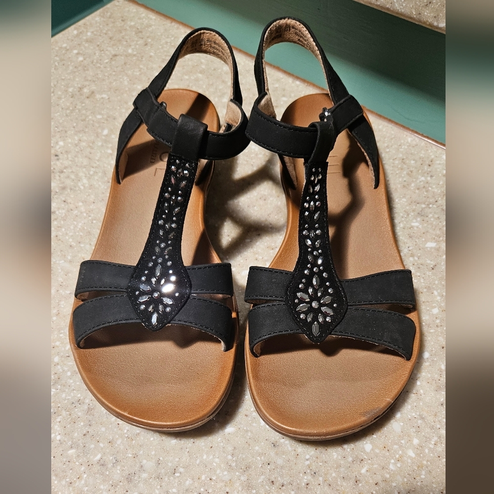 SOUL Naturalizer Black Rhinestone Sandals